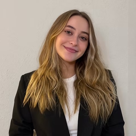 Livia Da Silva Lopes, CIO